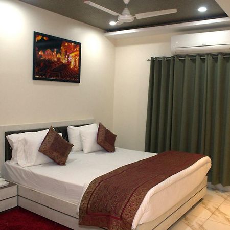 Hotel Tamilnadu Kashi Bénarès Extérieur photo